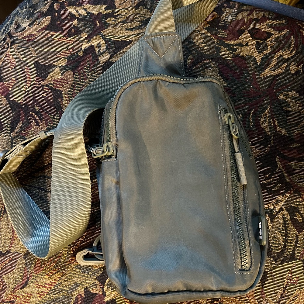 Stylish Olive Green Crossbody Bag for Women